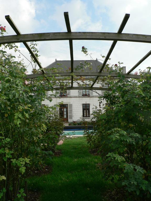 Entre Cour Et Jardin Ξενοδοχείο Châlons-en-Champagne Εξωτερικό φωτογραφία