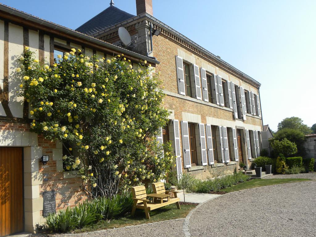 Entre Cour Et Jardin Ξενοδοχείο Châlons-en-Champagne Εξωτερικό φωτογραφία